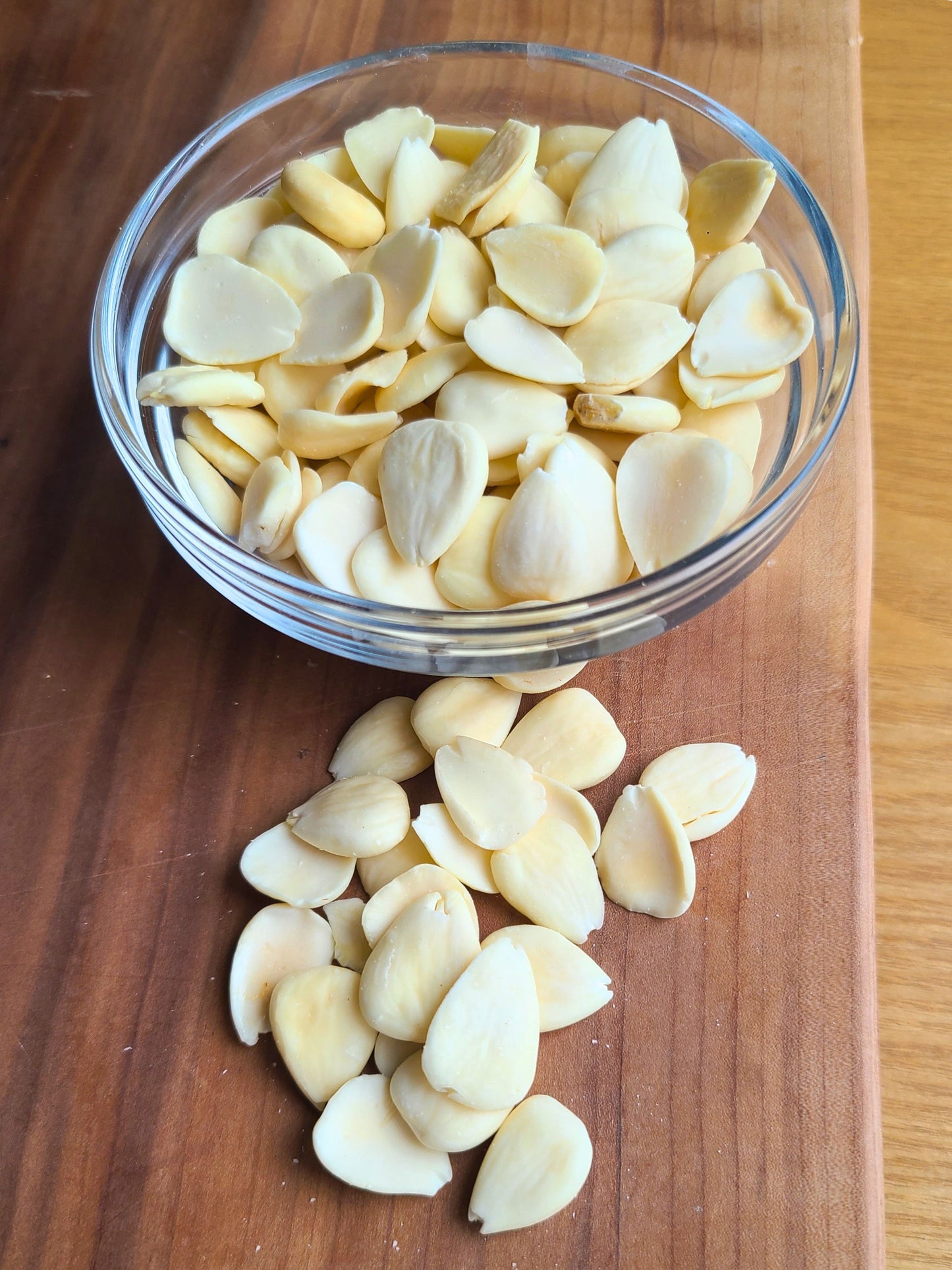 Sweet Apricot Kernels (172g)